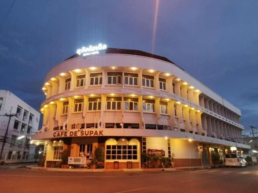 Supak Hotel Каласин Экстерьер фото