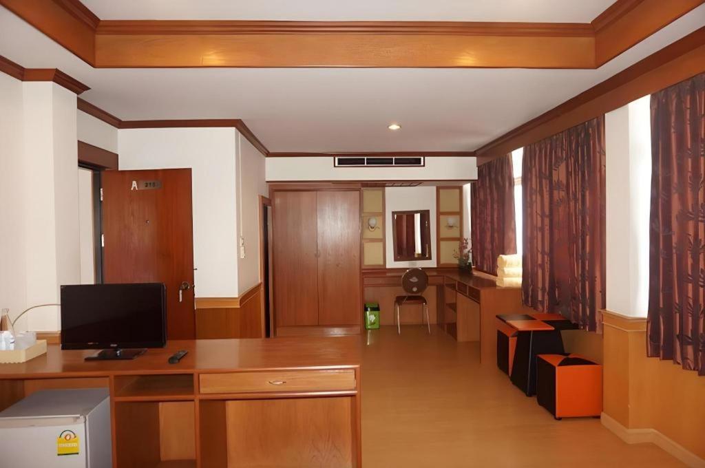 Supak Hotel Каласин Экстерьер фото